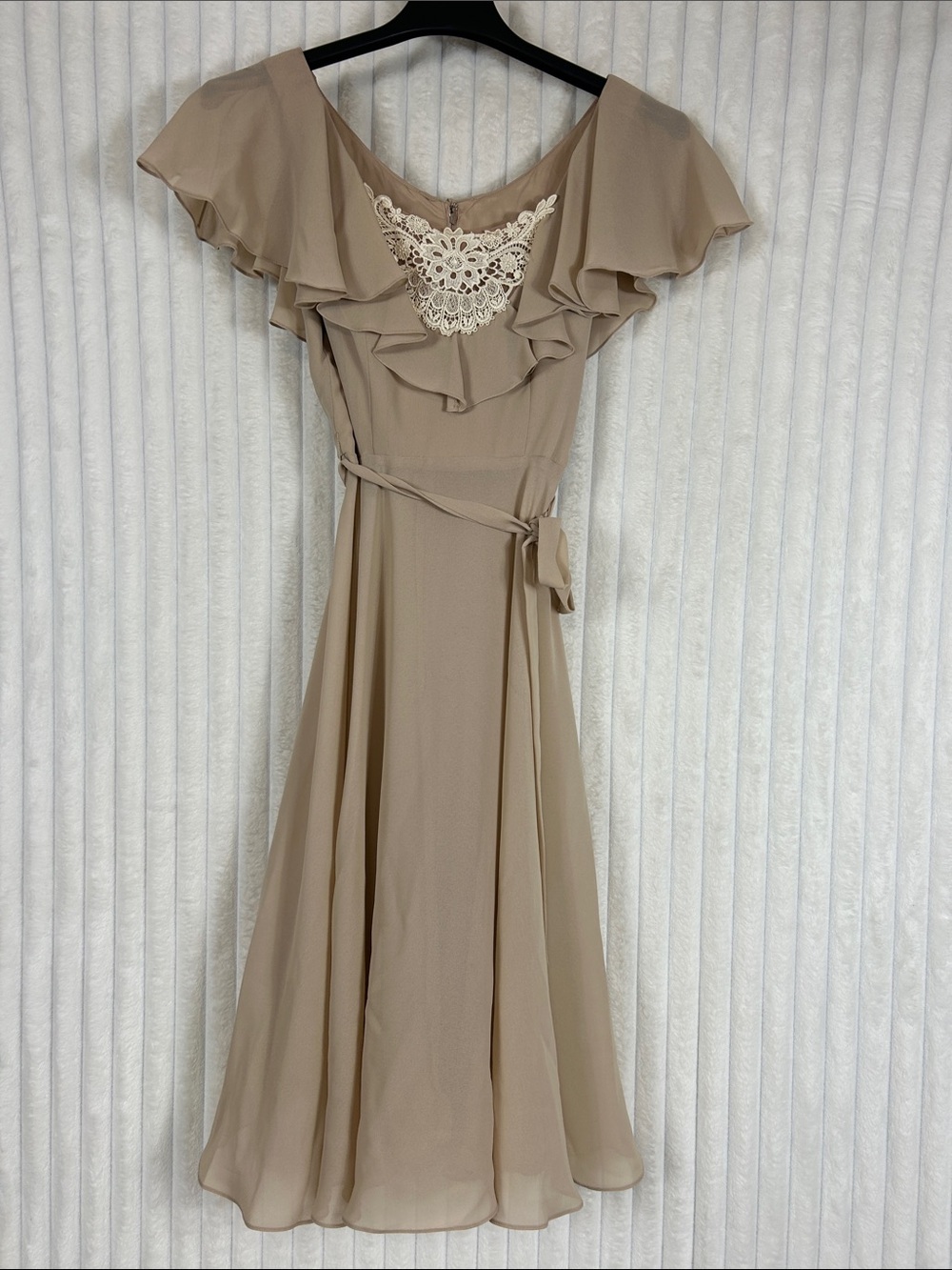 Vintage 80s Lilli Diamond champagne, flowy chiffon flutter sleeve midi dress 8